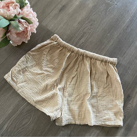 7 For All Mankind Cream Gauze High Waist Shorts - Picture 4 of 6
